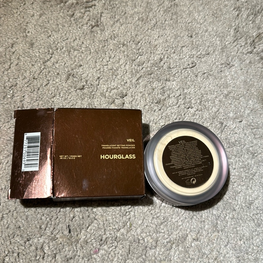 Hourglass translucent powder veil